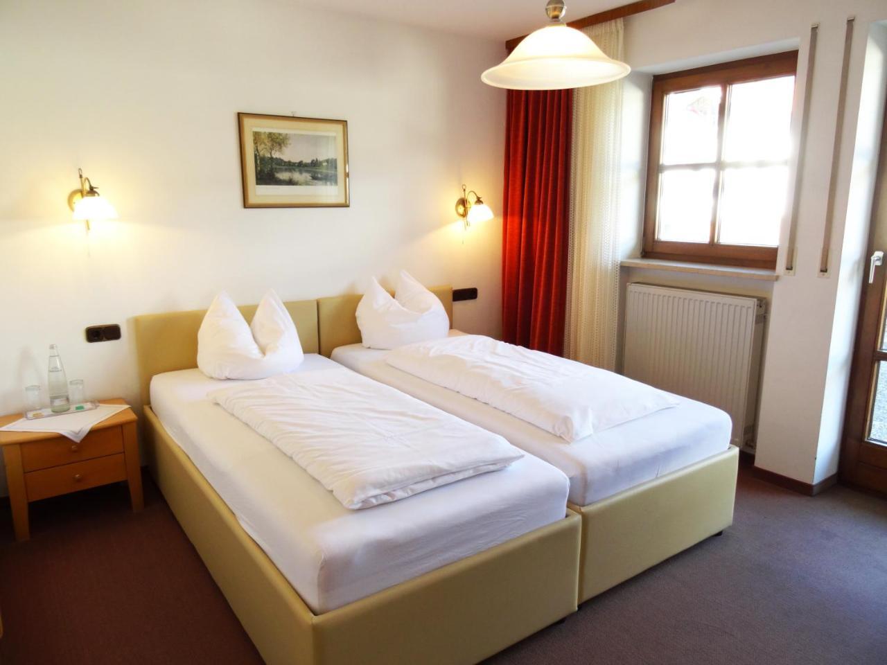 Hotel Gasthof Forelle Siegsdorf Exteriör bild
